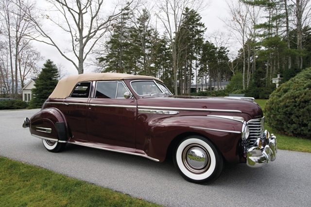 1941 Buick Roadmaster Model 71C Convertible Phaeton_01
